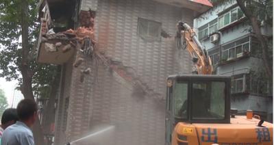 濟南梁家莊大街市場正在拆除 將拆出13米寬林蔭